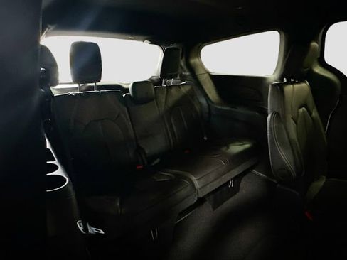 New 2026 Chrysler Pacifica Select AWD/4WD image 28