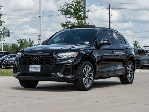 Used 2024 Audi Q5 2.0T Premium w/ Summer of Audi Package image 5