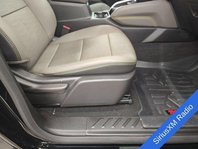 Used 2024 Chevrolet Colorado ZR2 w/ ZR2 Convenience Package III AWD/4WD image 11