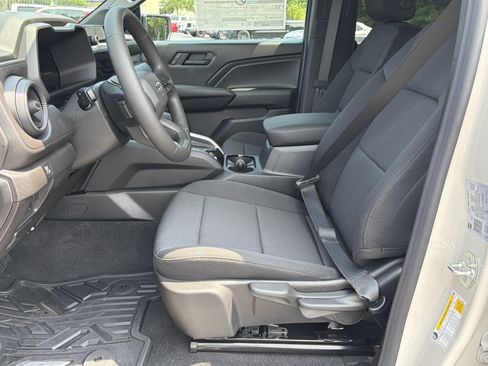 New 2026 Chevrolet Colorado Trail Boss w/ Midnight Edition AWD/4WD image 9