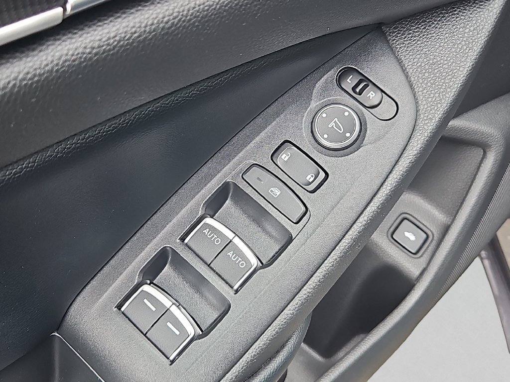 Used 2018 Honda Accord Sport image 19