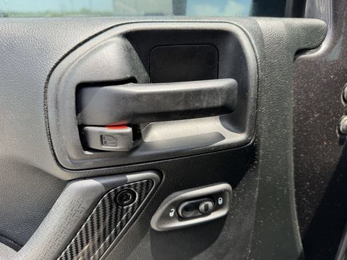 Used 2018 Jeep Wrangler Unlimited Rubicon AWD/4WD image 12