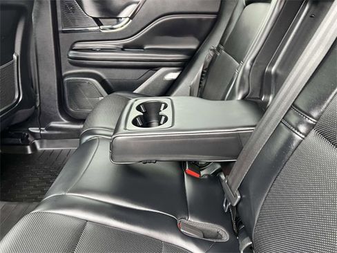 Certified 2021 Lincoln Corsair Standard w/ Equipment Group 101A image 13