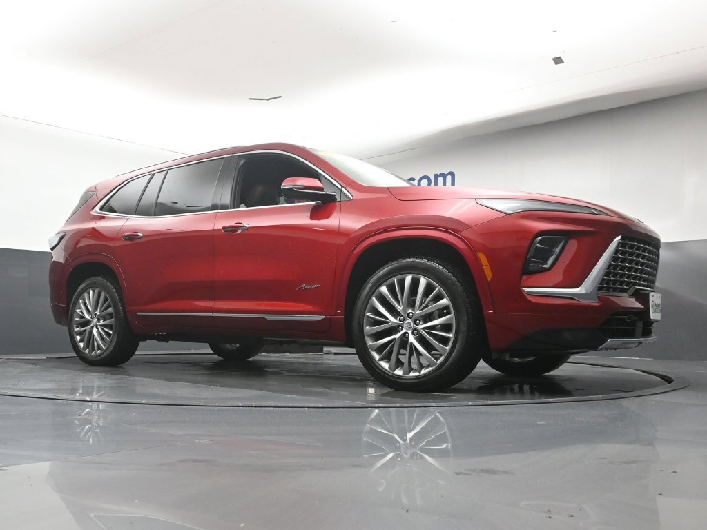 Used 2026 Buick Enclave Avenir AWD/4WD image 27