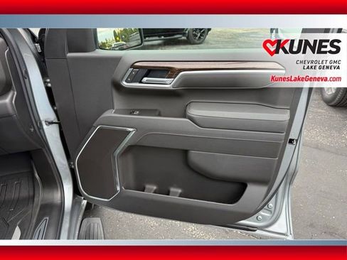 New 2026 GMC Sierra 1500 SLE image 19