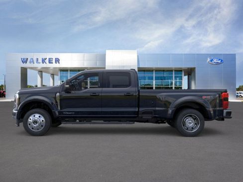 New 2026 Ford F450 XLT w/ XLT Premium Package AWD/4WD image 3