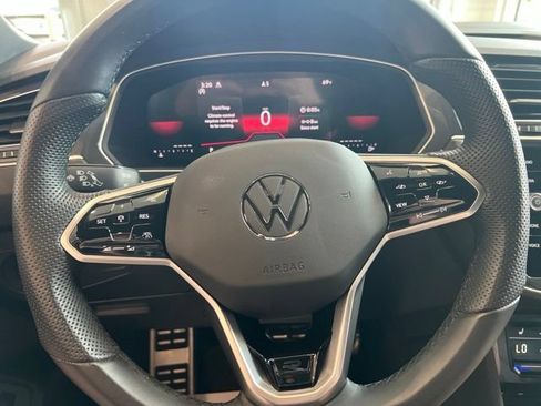 Used 2024 Volkswagen Tiguan SE R-Line AWD/4WD image 25
