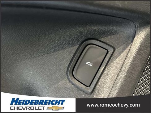 Used 2024 Chevrolet Blazer EV LT AWD/4WD image 31