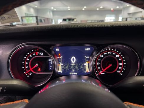Used 2022 Jeep Gladiator Mojave w/ LED Lighting Group AWD/4WD image 19