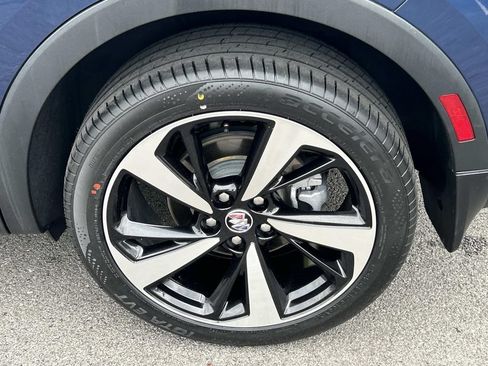 Used 2022 Buick Envision Essence w/ Technology Package I FWD image 19