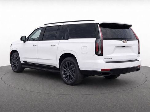Used 2021 Cadillac Escalade ESV Sport w/ Driver Assist Tech Package AWD/4WD image 4