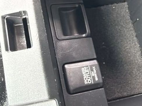 Used 2016 Honda Accord LX image 32