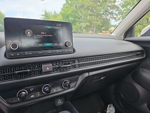 Used 2024 Honda HR-V LX image 18