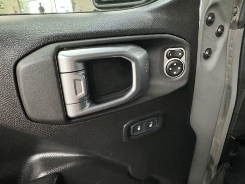 Used 2022 Jeep Wrangler Unlimited Rubicon image 19