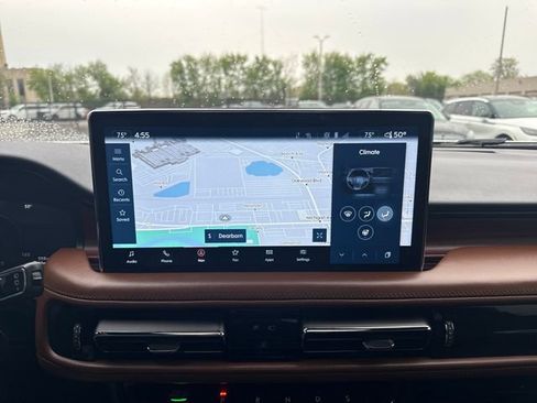 Certified 2022 Lincoln Nautilus Reserve w/ Luxury Package AWD/4WD image 24