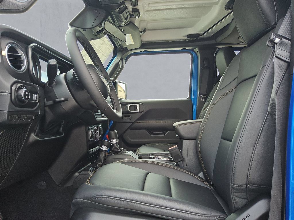 New 2026 Jeep Gladiator Sport AWD/4WD image 9