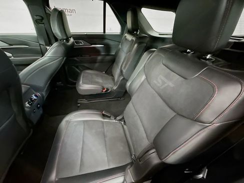Used 2025 Ford Explorer ST AWD/4WD image 26