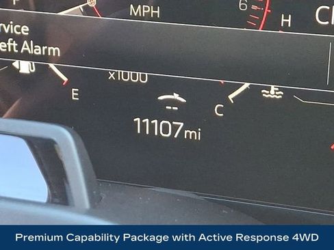 Used 2025 GMC Yukon Denali Ultimate AWD/4WD image 6