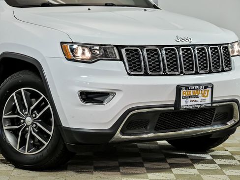 Used 2018 Jeep Grand Cherokee Limited AWD/4WD image 2