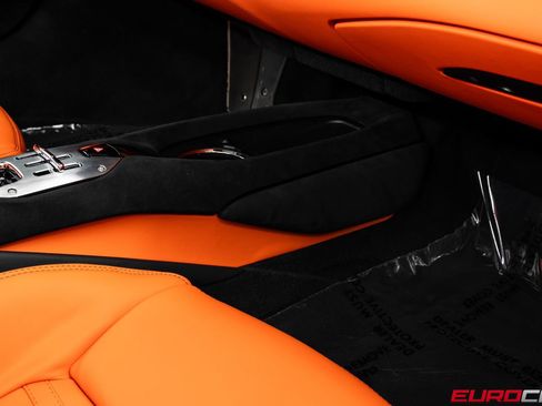 Used 2025 Ferrari 296 GTS RWD image 38