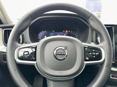 Certified 2025 Volvo XC60 B5 Plus image 18