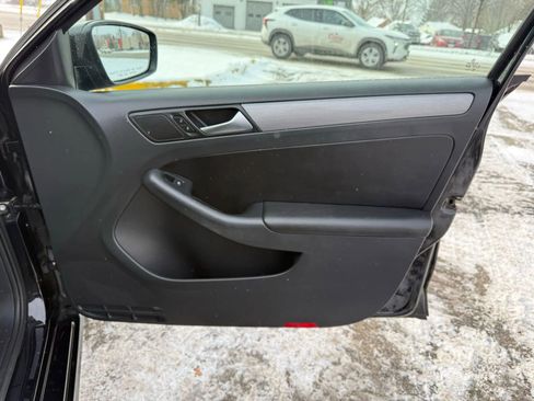 Used 2016 Volkswagen Jetta Sport image 18