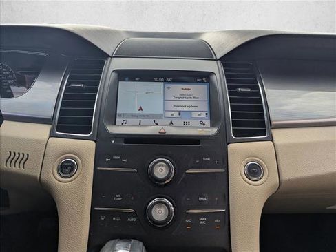 Used 2018 Ford Taurus SEL w/ Equipment Group 201A image 9
