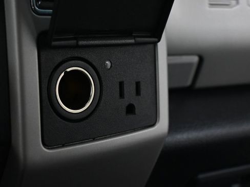 Used 2019 Ford F250 Lariat w/ Lariat Ultimate Package image 38