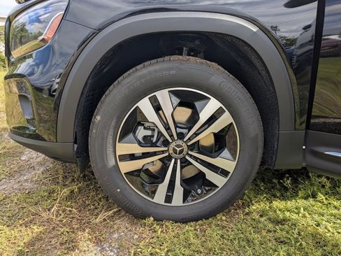 New 2026 Mercedes-Benz GLB 250 image 9