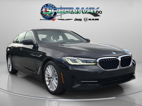 Used 2023 BMW 530i w/ Convenience Package image 1