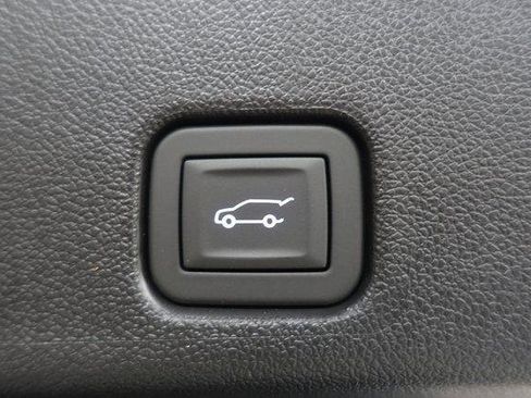 New 2026 Chevrolet Traverse LT w/ Driver Confidence Package image 15