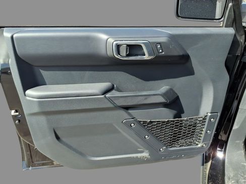 New 2025 Ford Bronco Badlands image 16