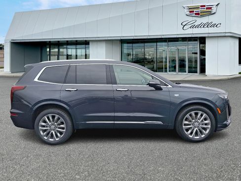 Certified 2023 Cadillac XT6 Premium Luxury w/ Technology Package image 6