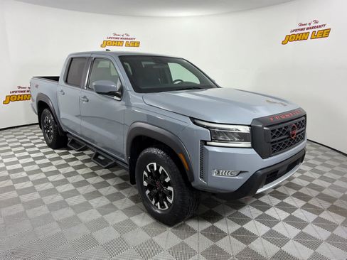 Used 2023 Nissan Frontier PRO-4X w/ Technology Package AWD/4WD image 8