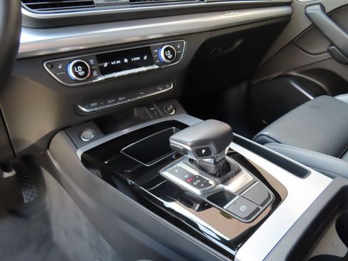 Used 2025 Audi Q5 2.0T Premium AWD/4WD image 26