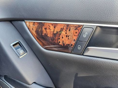 Used 2013 Mercedes-Benz C 300 4MATIC Sedan image 32