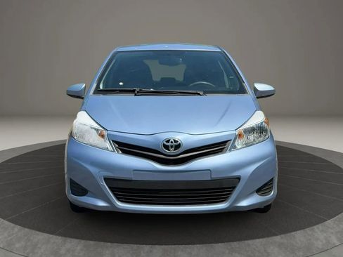 Used 2012 Toyota Yaris LE FWD image 2