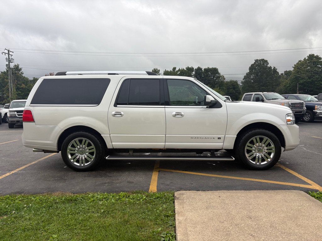 Used 2014 Lincoln Navigator L 4WD w/ Equipment Group 101A image 5