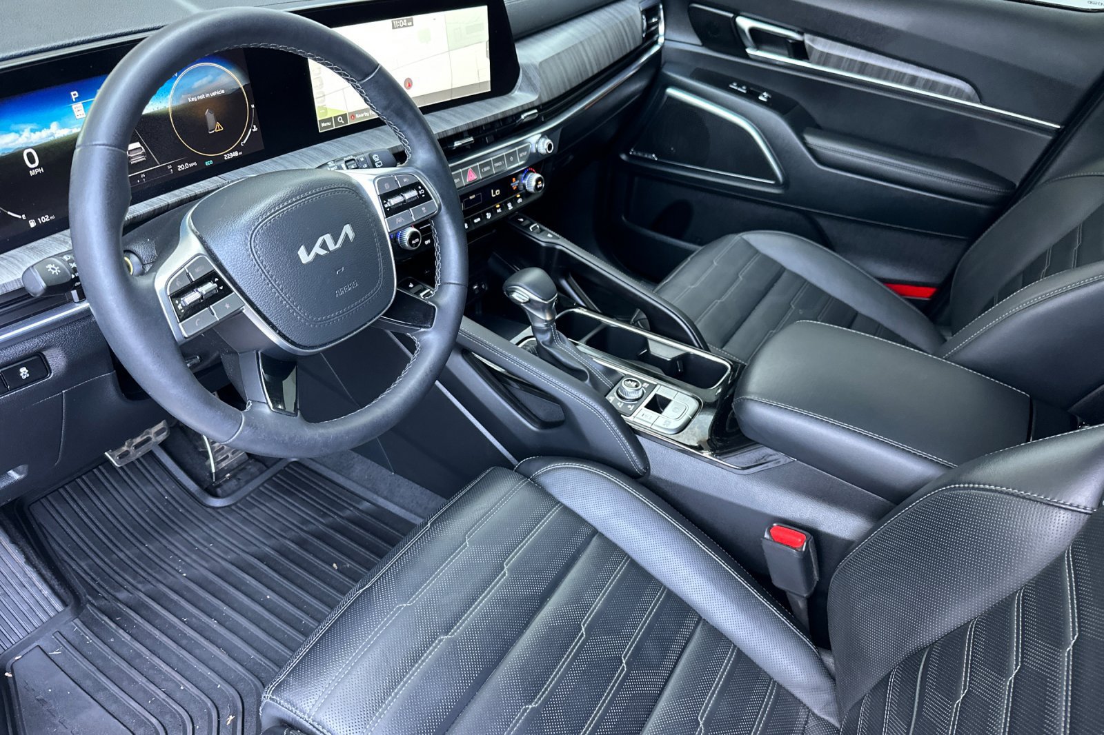 Certified 2025 Kia Telluride SX Prestige AWD/4WD image 10