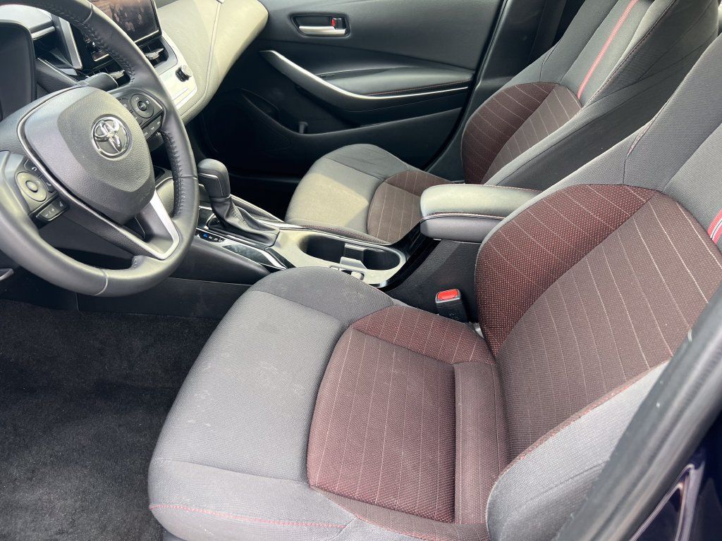 Used 2023 Toyota Corolla SE w/ SE Package FWD image 10