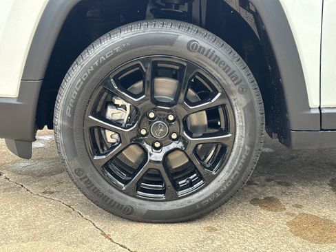 New 2026 Jeep Compass Latitude AWD/4WD image 10