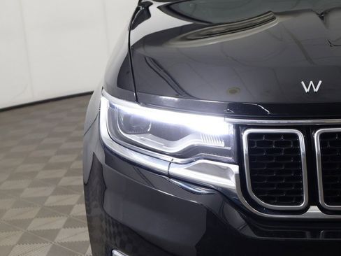 Used 2024 Jeep Wagoneer Series III image 18