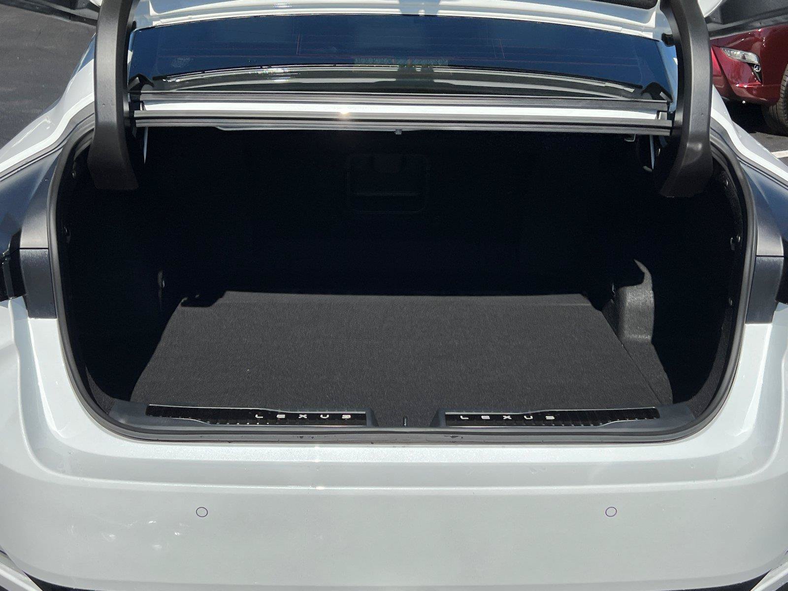 Used 2026 Lexus ES 350e w/ Convenience Package FWD image 18
