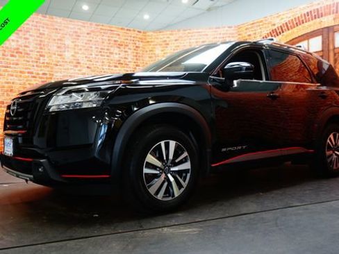 Certified 2023 Nissan Pathfinder SL w/ Lighting Package (N92) AWD/4WD image 3