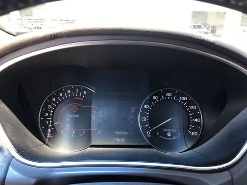 Used 2016 Lincoln MKX Reserve w/ Climate Package AWD/4WD image 22
