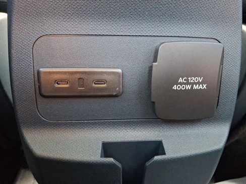 New 2025 Ford Maverick Lariat w/ 4K Tow Package image 7