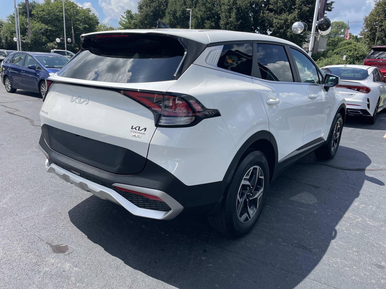 Used 2023 Kia Sportage LX AWD/4WD image 8