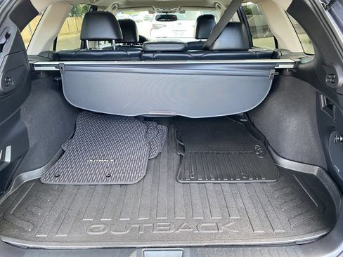 Used 2016 Subaru Outback 3.6R Limited AWD/4WD image 14