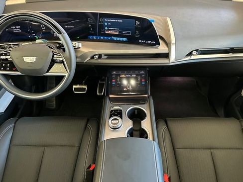 New 2026 Cadillac Vistiq Sport w/ LPO, Floor Liner Package image 13