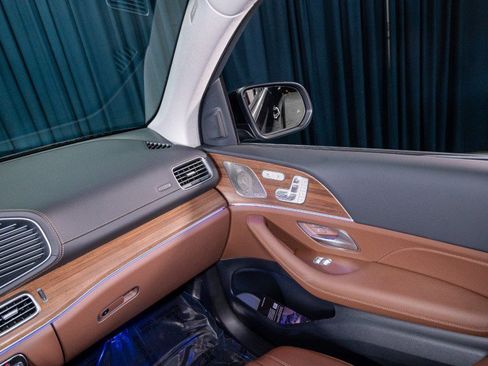 New 2026 Mercedes-Benz GLS 450 4MATIC image 26